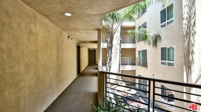 Building Photo - 2311 W 10th St