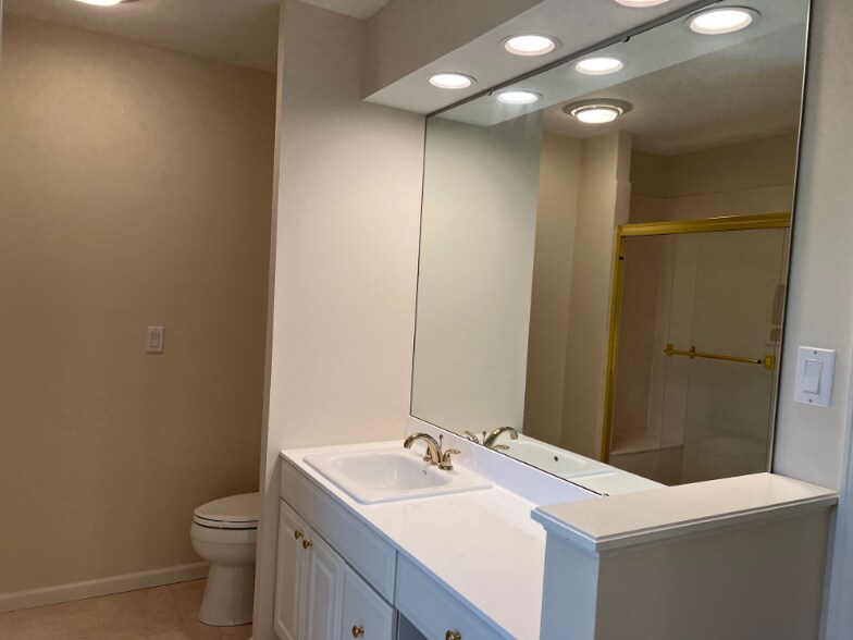 Building Photo - 264 Ridge Trail Dr
