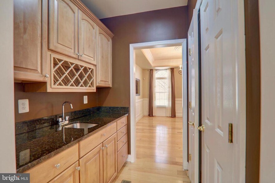 Building Photo - 41779 Bristow Manor Dr