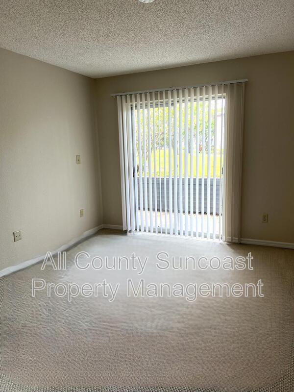 Building Photo - 10263 Gandy Blvd N