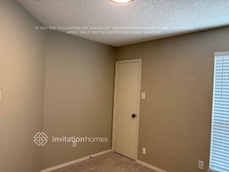 Building Photo - 619 St Eric Dr