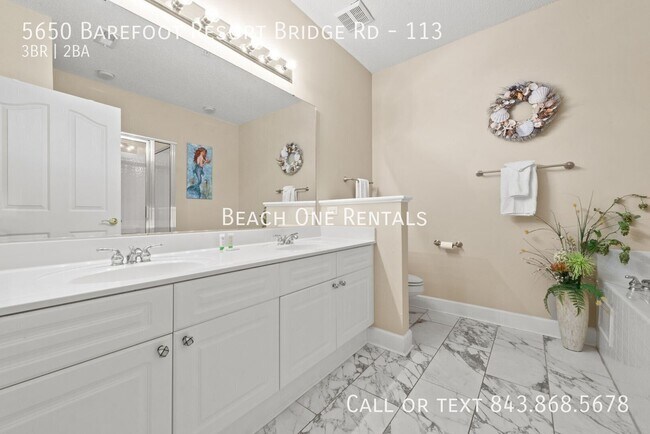 Building Photo - 5650 Barefoot Resort Bridge Rd