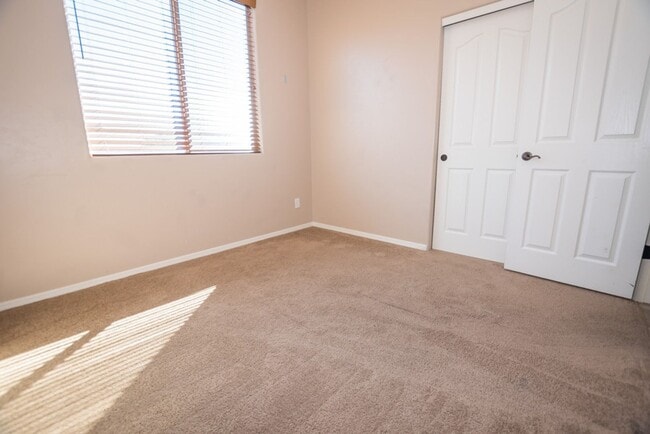 Building Photo - Beautiful Custom Home with 4 Bedrooms, 2 Bath, 3 Car Garage, Central A/C