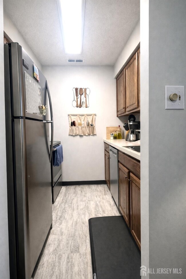 Building Photo - 4910 Ravens Crest Dr