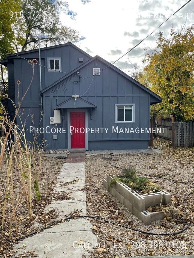 Building Photo - This is a great 1 bedroom 1 bath apartment...
