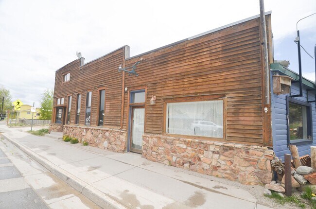 Building Photo - 19 N Main St