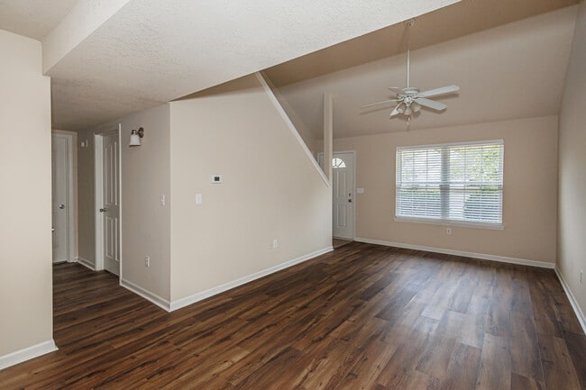 Building Photo - 307 Burnside Dr