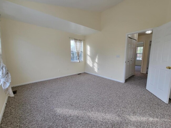 Building Photo - 1 Jodhpur Ct