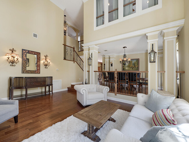 Building Photo - 11461 SW Waldorf Ct
