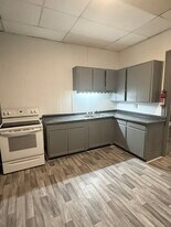 Building Photo - 820 Avenue F