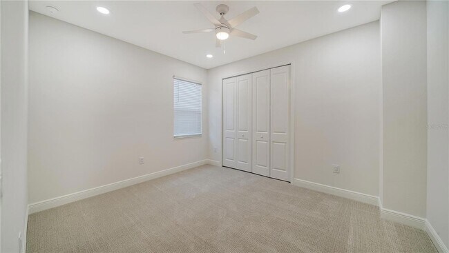 Building Photo - 8168 Sternway Rd