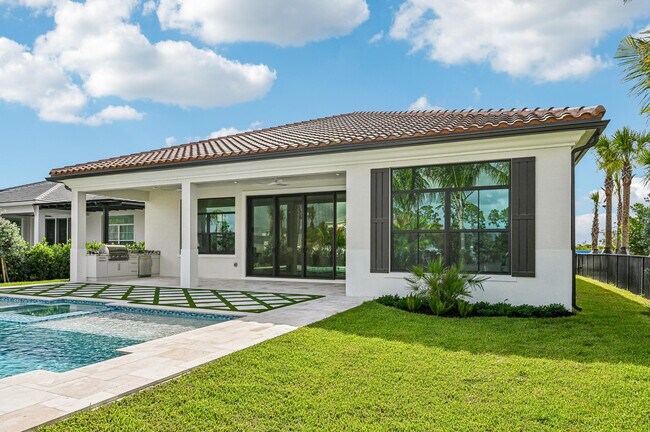 Building Photo - 13621 Le Christine Dr