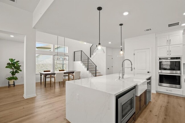 Building Photo - 16718 Lilo Dr