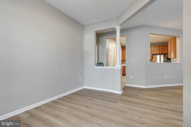 Building Photo - 7557 Stoney Run Dr