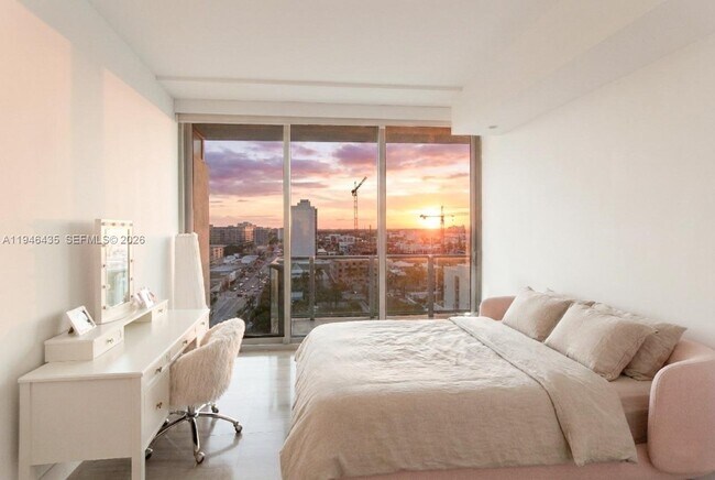 Building Photo - 6901 Collins Ave