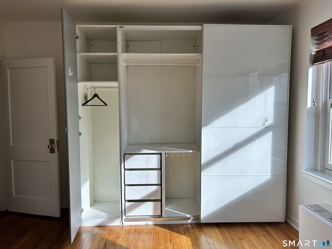 Building Photo - 118 Summer St