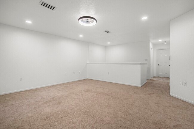 Building Photo - 211 Hunt Rd