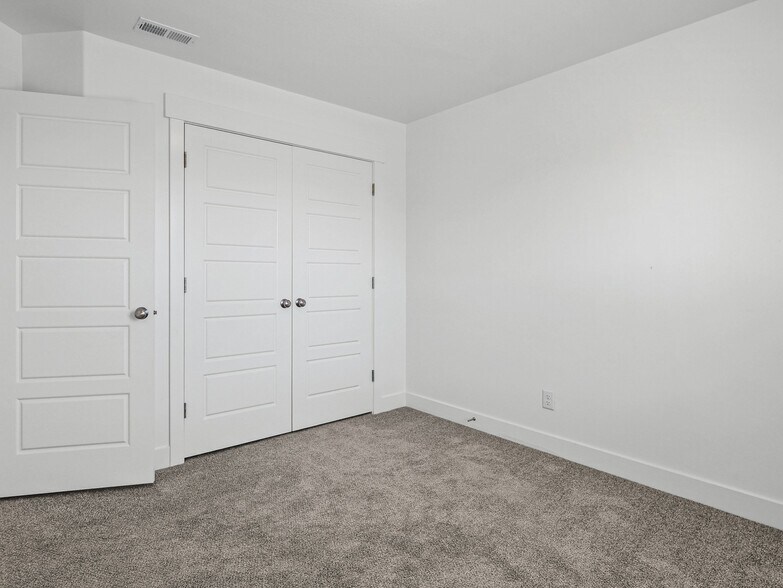 Building Photo - 3922 W 1650 N