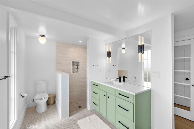 Building Photo - 3007 Harbor View Dr
