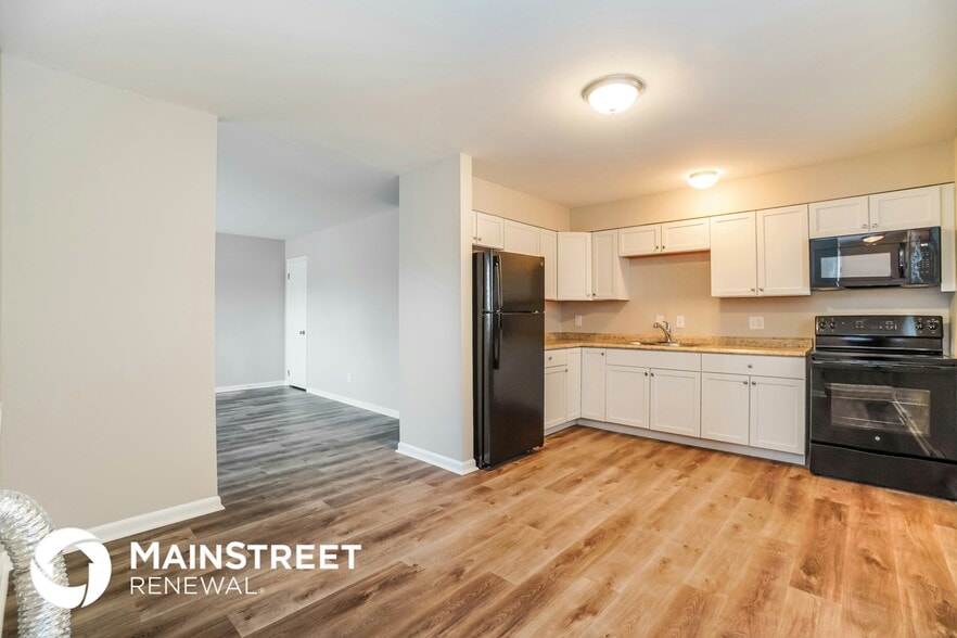 Building Photo - 2832 Azelda St