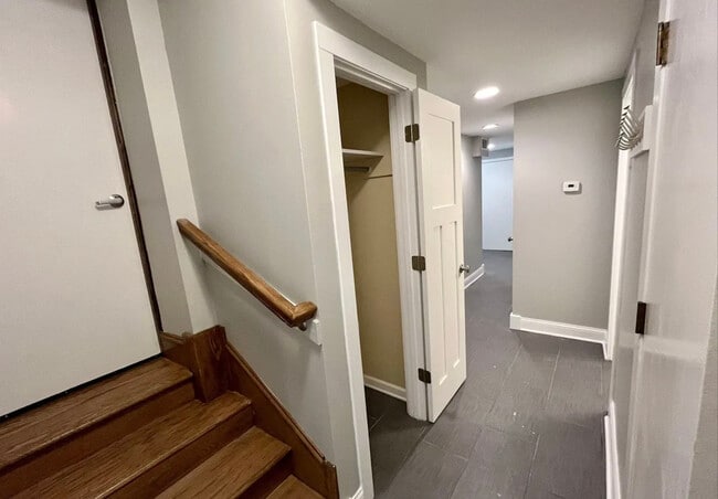 Building Photo - 311 W Harrison St