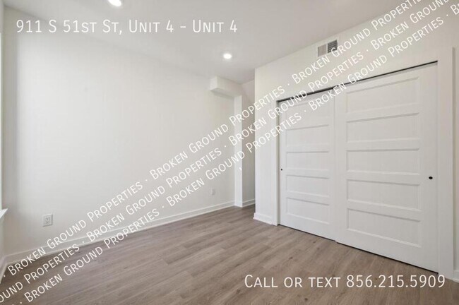 Building Photo - 911 S 51st St