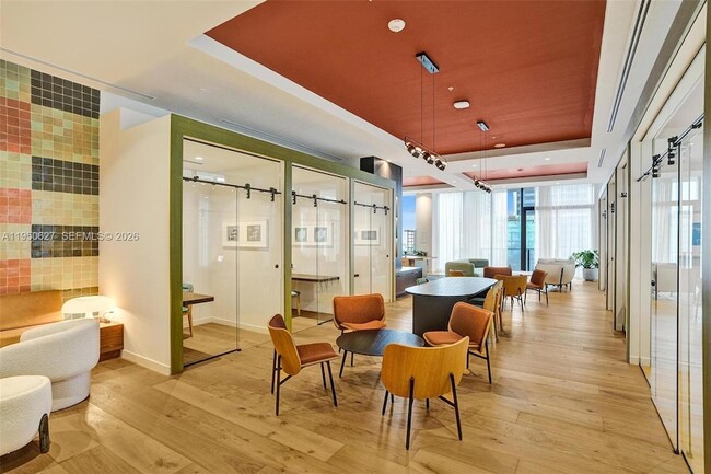 Building Photo - 11 NE 6th St