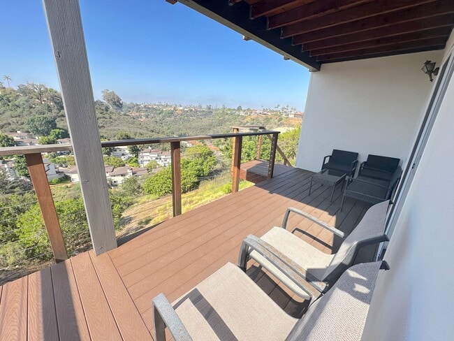 Building Photo - Stunning Hillside Home with Expansive View...