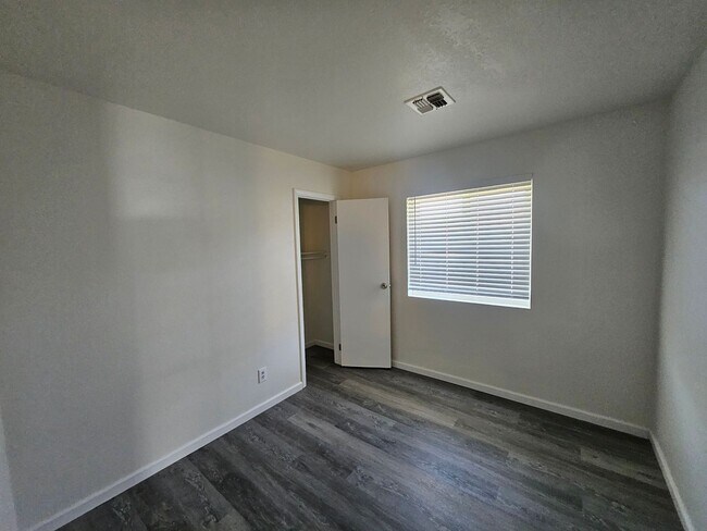 Building Photo - 1584 Turquoise Rd