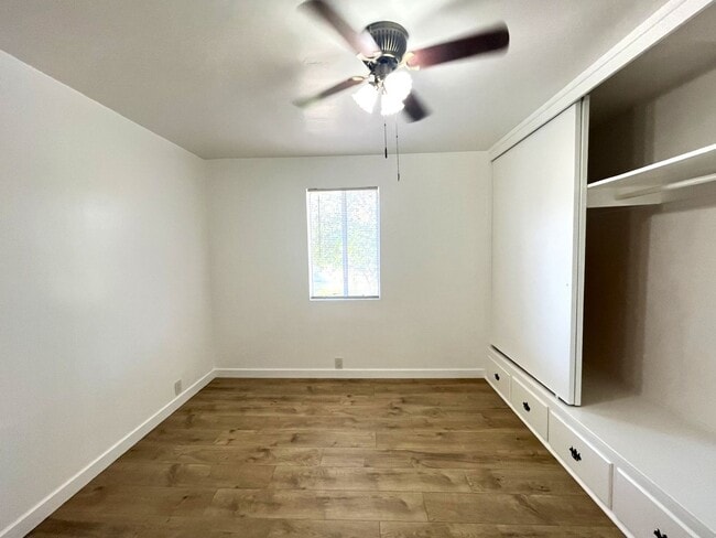 Building Photo - 3 bed, 2 bath located in Riverside!