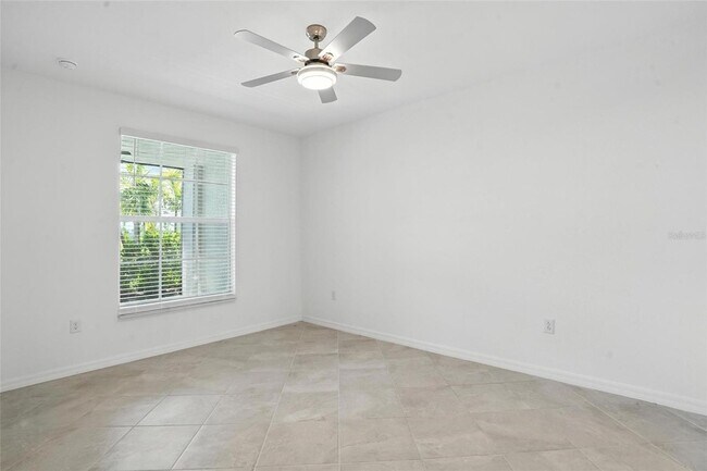 Building Photo - 14281 Heritage Landing Blvd