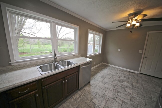 Building Photo - 3801 W Woodyard Rd