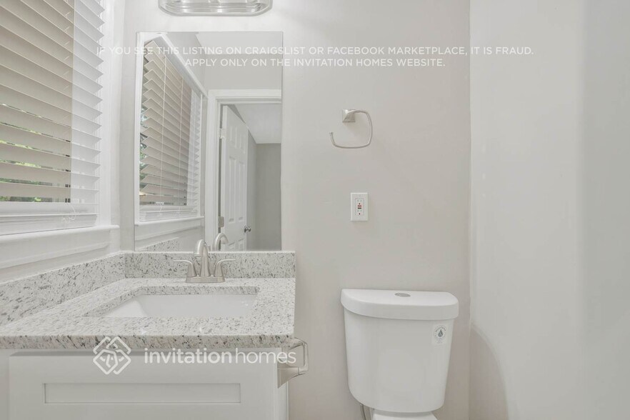 Building Photo - 2859 Monterey Dr