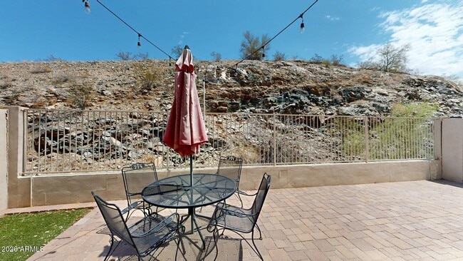 Building Photo - 451 W Mountain Sage Dr