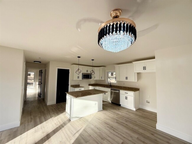 Building Photo - 649 Old Drake Temperance Rd