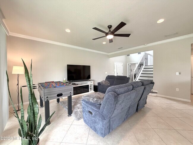Building Photo - 13527 Montecito Pl