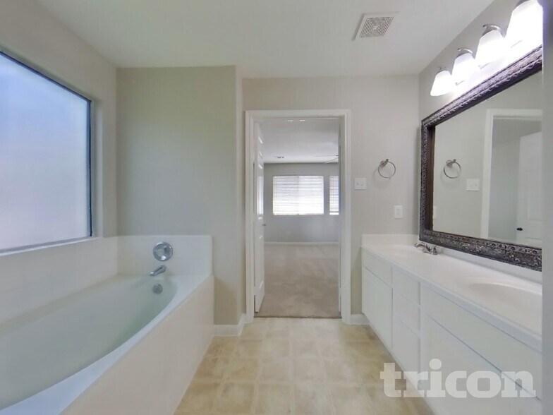 Building Photo - 3339 Painted Meadow Cir