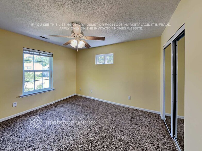 Building Photo - 4824 Jelynn St