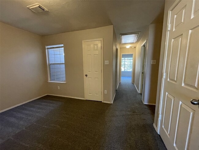 Building Photo - 6119 Yorktown Meadow Ln