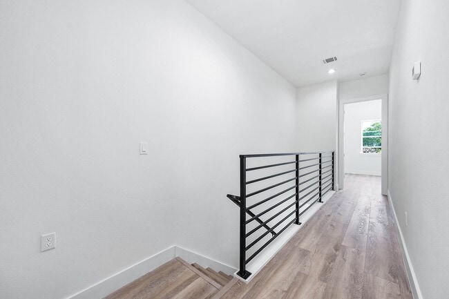 Building Photo - 3619 Bremond St