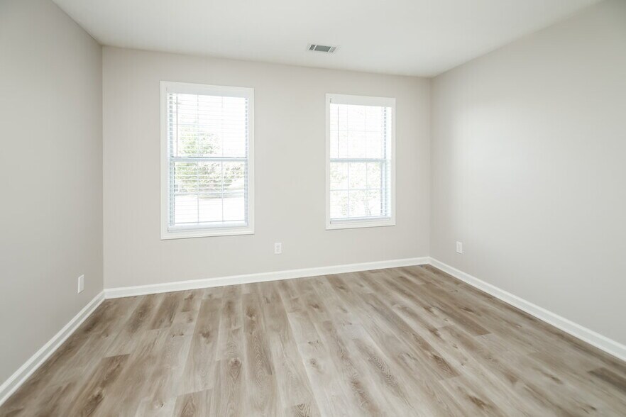 Building Photo - 12250 Molly Sue Ln