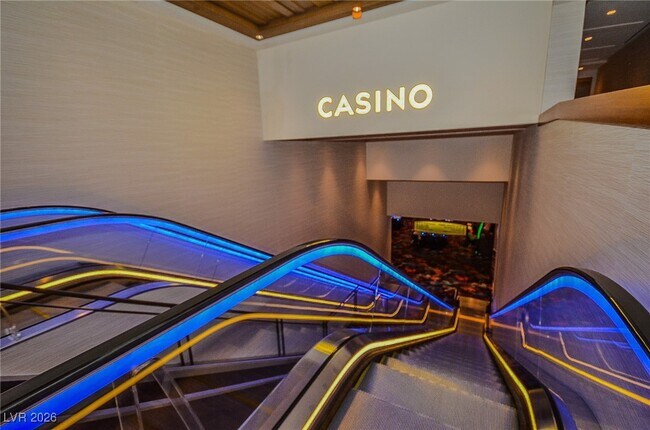 Building Photo - 4381 W Flamingo Rd