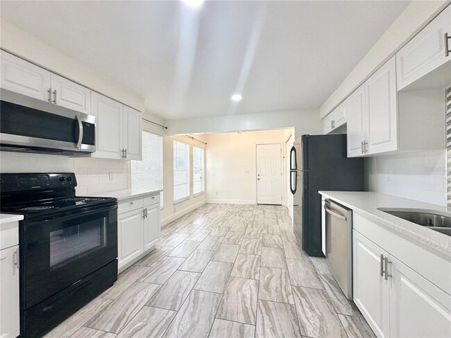 Building Photo - 122 S Bulova Dr