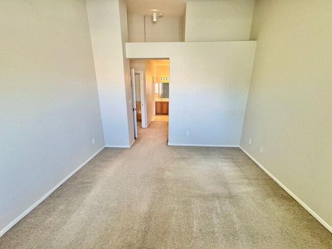 Building Photo - Beautiful Northwest Las Vegas home with functional layout