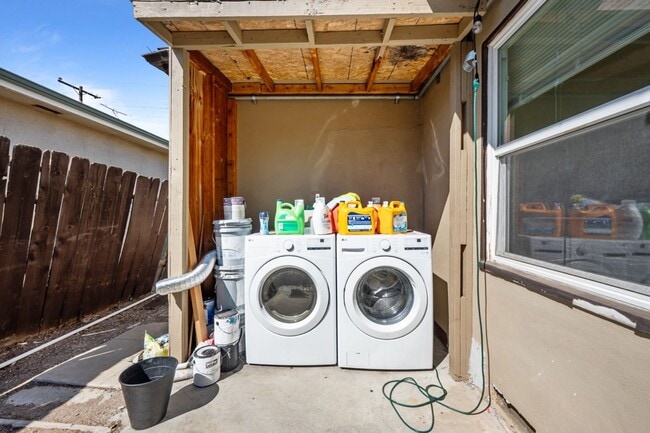 Building Photo - Major improvements coming before move in!