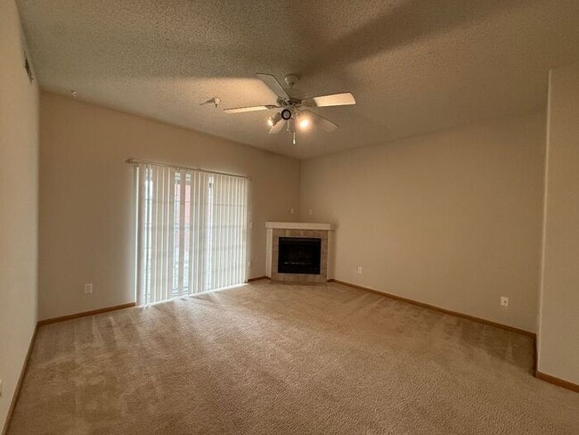 Building Photo - $1,300| 2 Bedroom, 1 Bathroom Condo | No P...