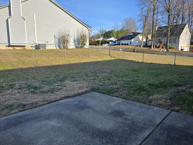 Building Photo - 3533 Cedar Post Rd