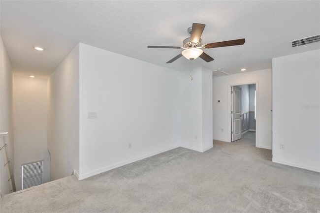 Building Photo - 9913 Jackfruit Ct