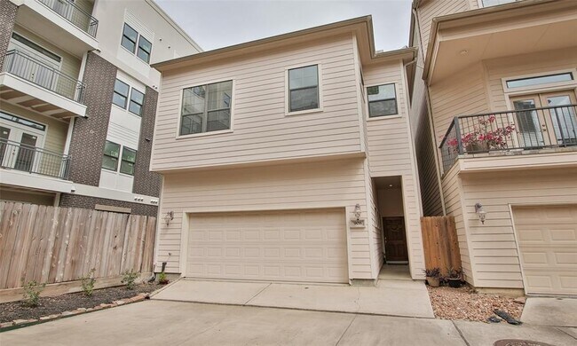 Building Photo - 908 Garden Oaks Terrace