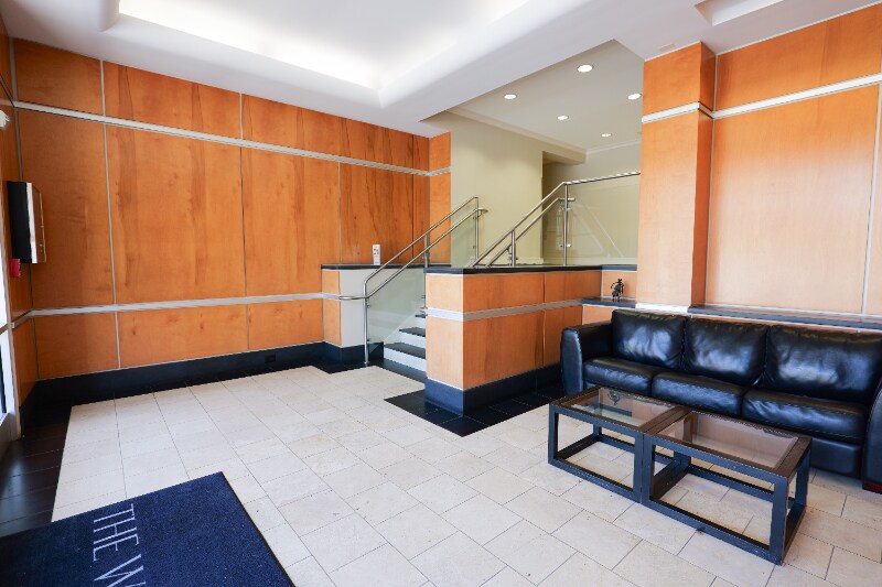 Building Photo - 1730 Arlington Blvd